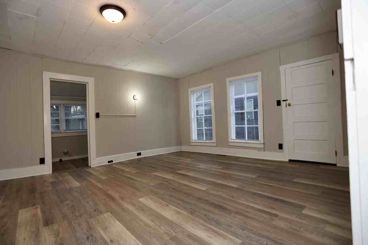 634 W Bell St #1 - Photo 6 of 19