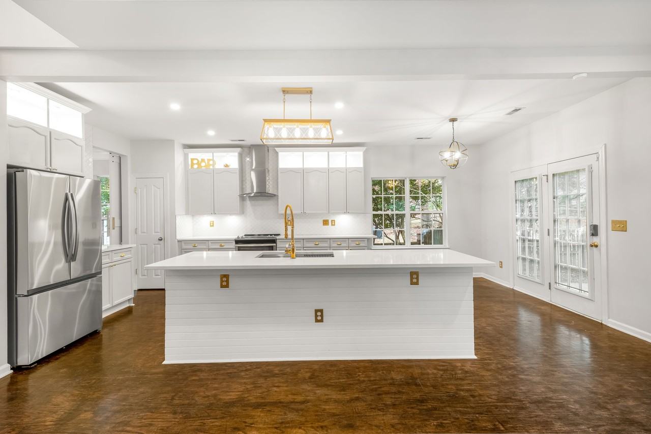 8418 Bampton Dr #1 - Photo 5 of 34