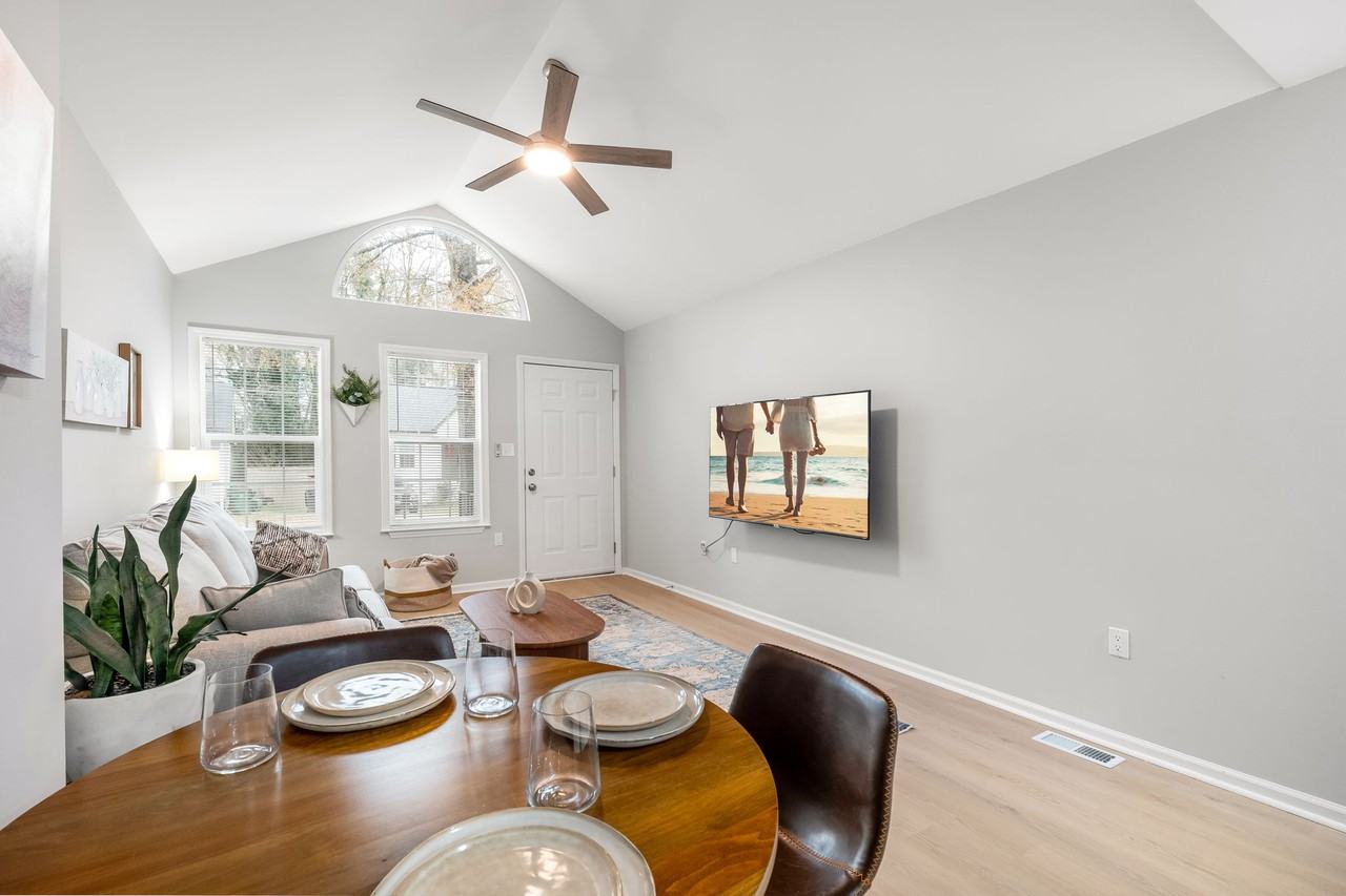 420 Alpha St #1 - Photo 3 of 30