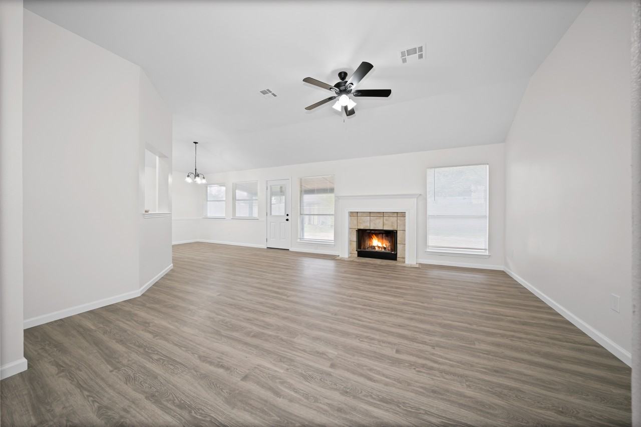 4417 Briarwood Dr #1 - Photo 5 of 24