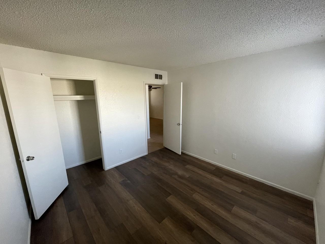 1520 W 5th St #1 - Photo 3 of 10