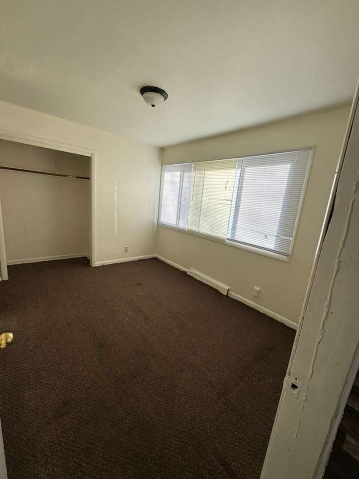 8023 W Thurston Ave #1 - Photo 4 of 5