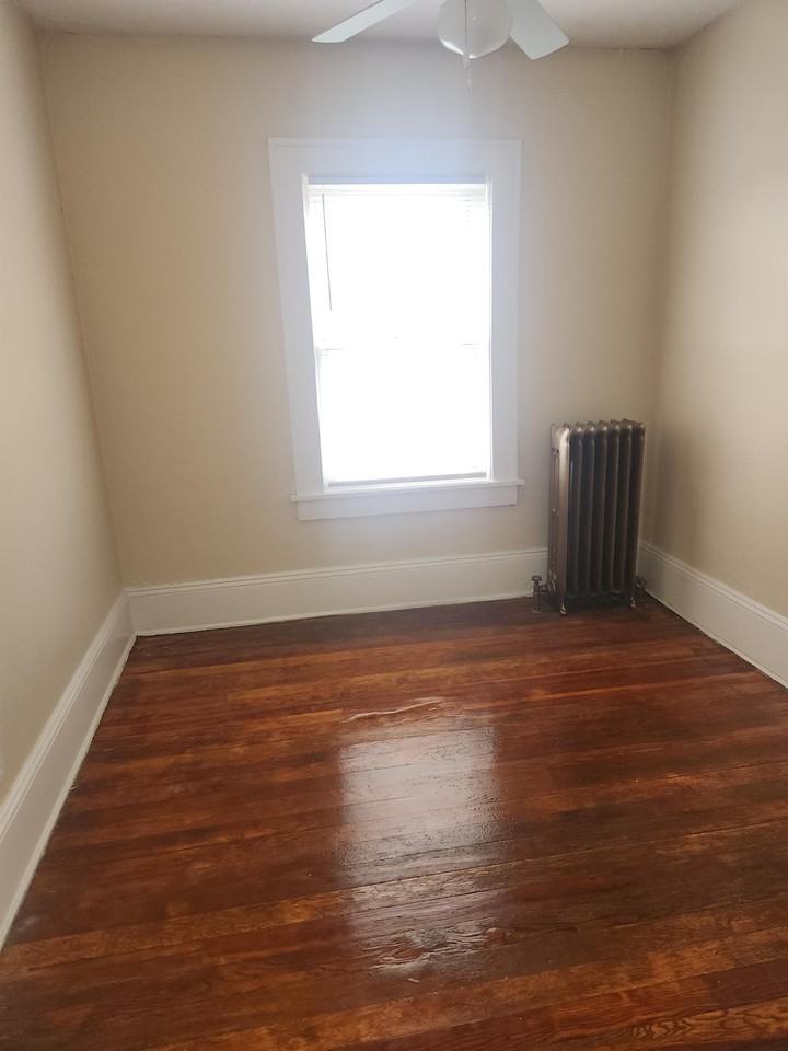 612 Rex Ave Ne #3 - Photo 4 of 7