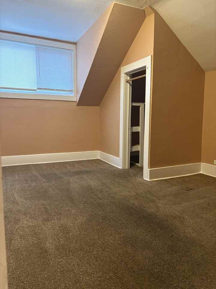 423 E Keys Ave #3 - Photo 5 of 9