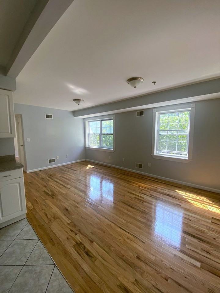 812 - OM-812 New York Avenue LLC - Photo 6 of 19