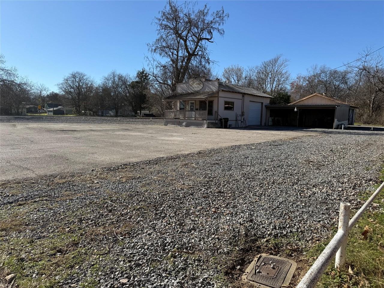 519 S Armstrong Ave #1 - Photo 3 of 10