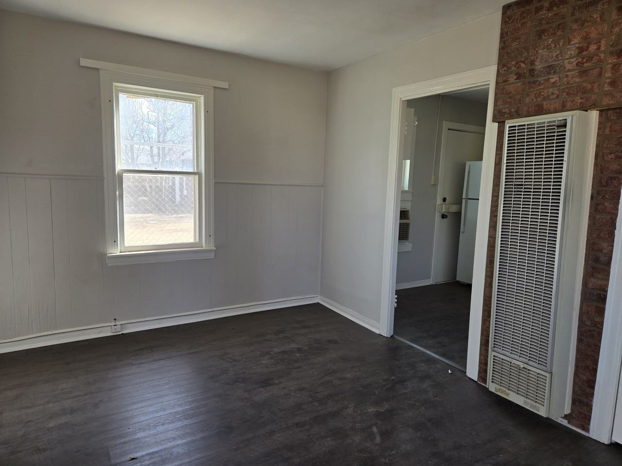 1918 18th St #B - Photo 2 of 7