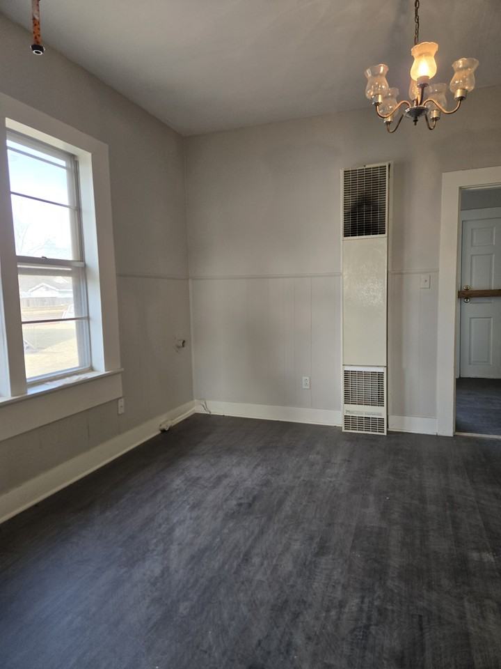 1918 18th St #A - Photo 4 of 10