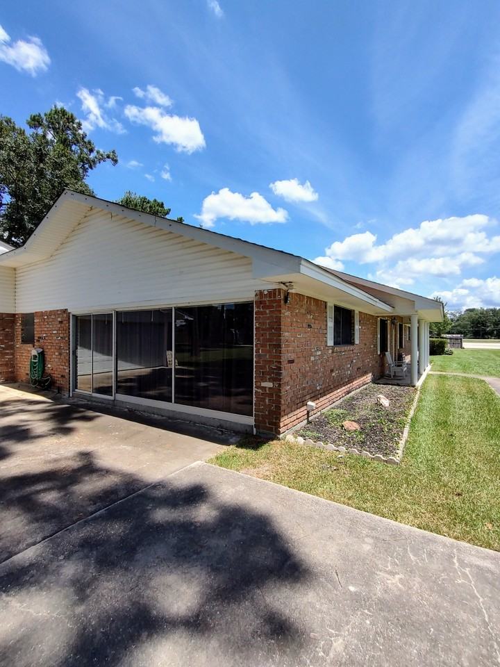 7640 Laurie Ln #1 - Photo 3 of 21