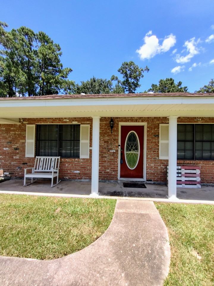 7640 Laurie Ln #1 - Photo 4 of 21