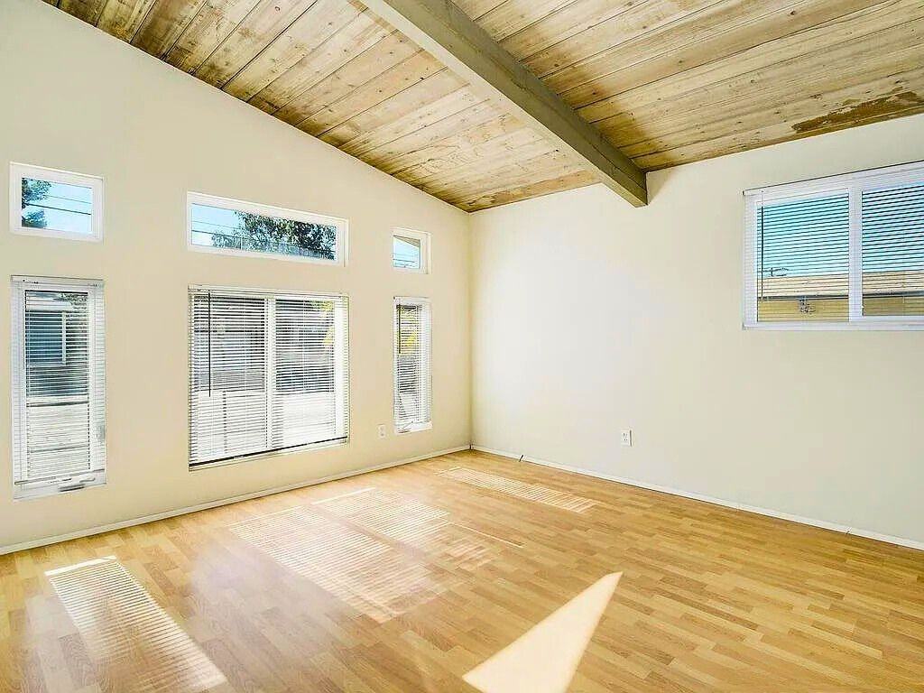 5442 Baja Dr #1 - Photo 3 of 24