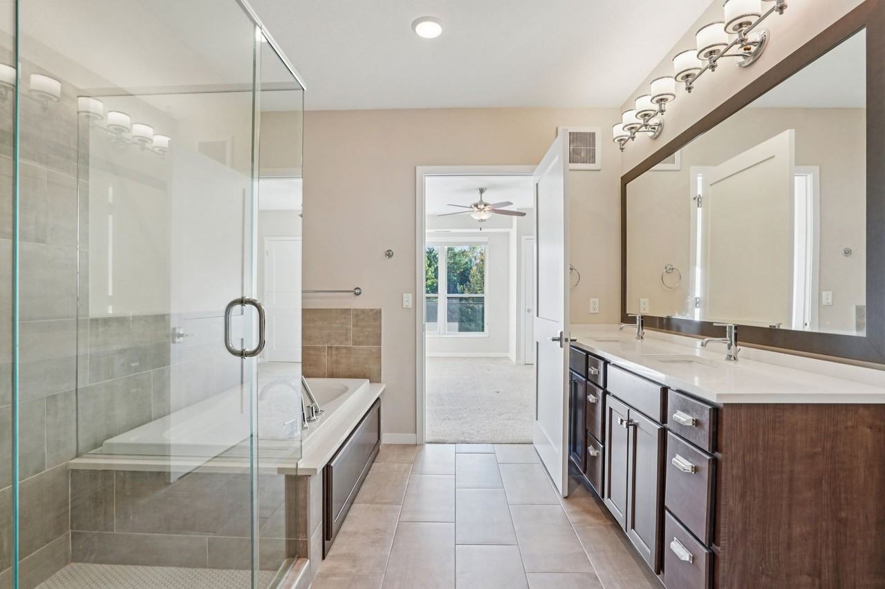 Linden43 - Photo 4 of 46