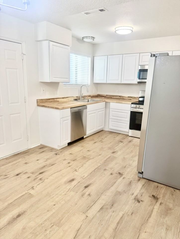 480 N 400 W #1 - Photo 2 of 9