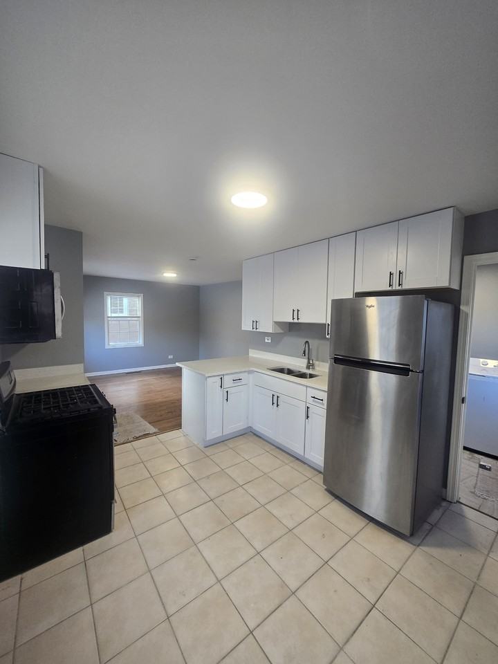 22 N Lewis Ave #1 - Photo 6 of 18