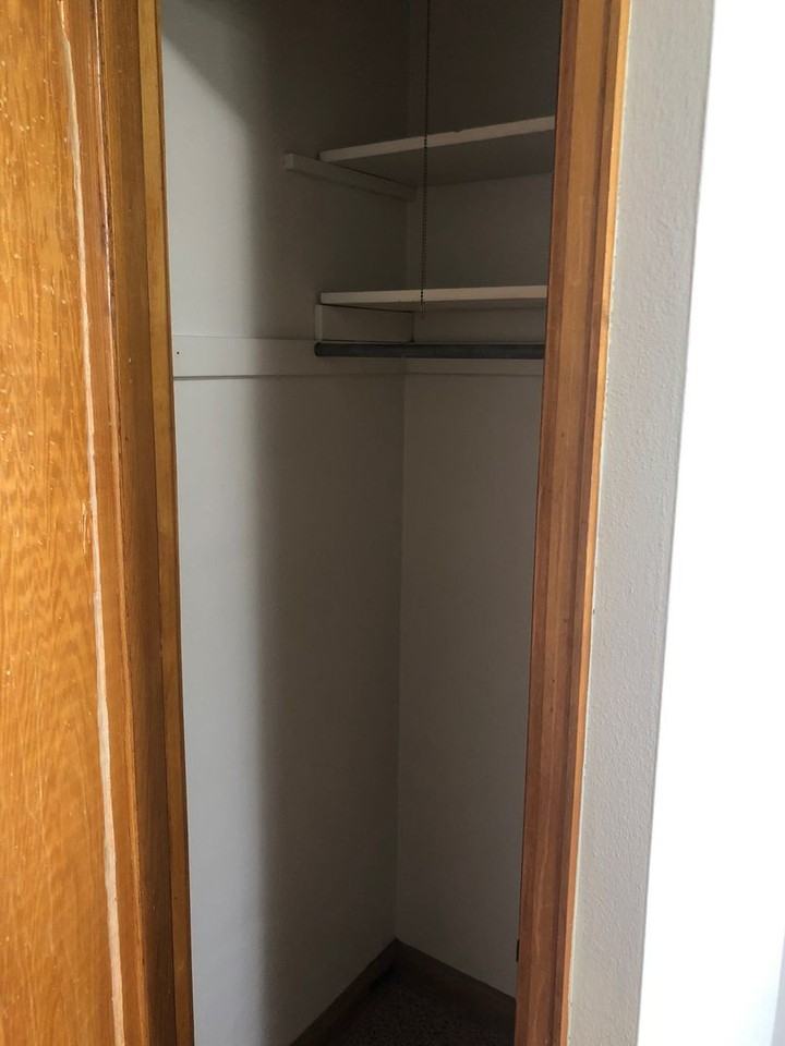 1834 1st Ave NE - Photo 5 of 24