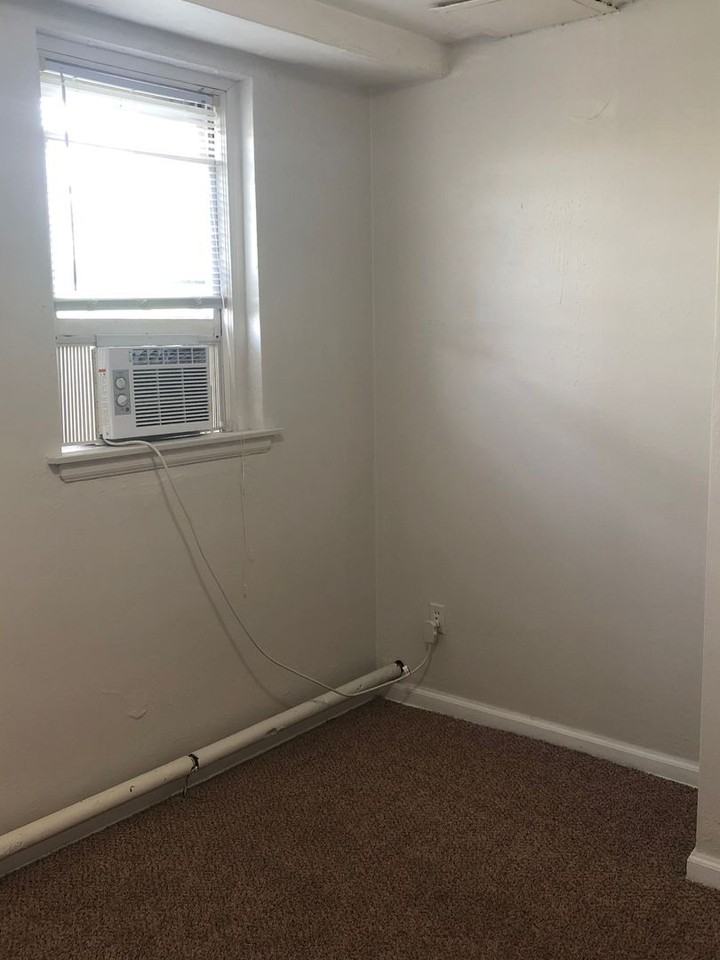 1834 1st Ave NE - Photo 6 of 24