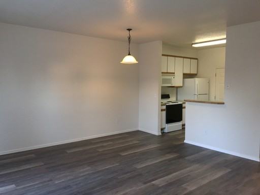 2002 Sw Canyon Dr #3 - Photo 2 of 20