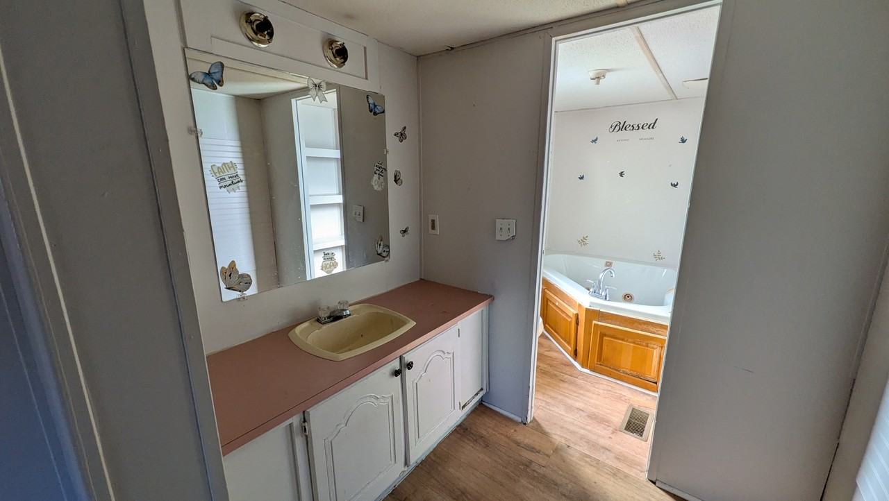 132 L And L Ln #132 - Photo 7 of 10