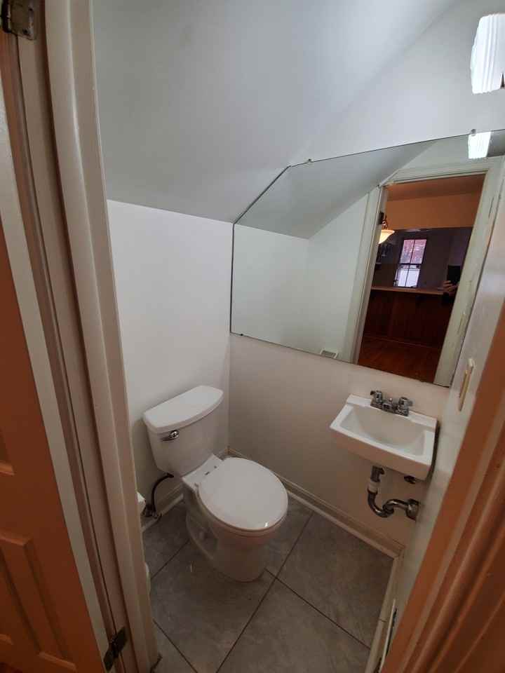 159 King George St #1 - Photo 4 of 10