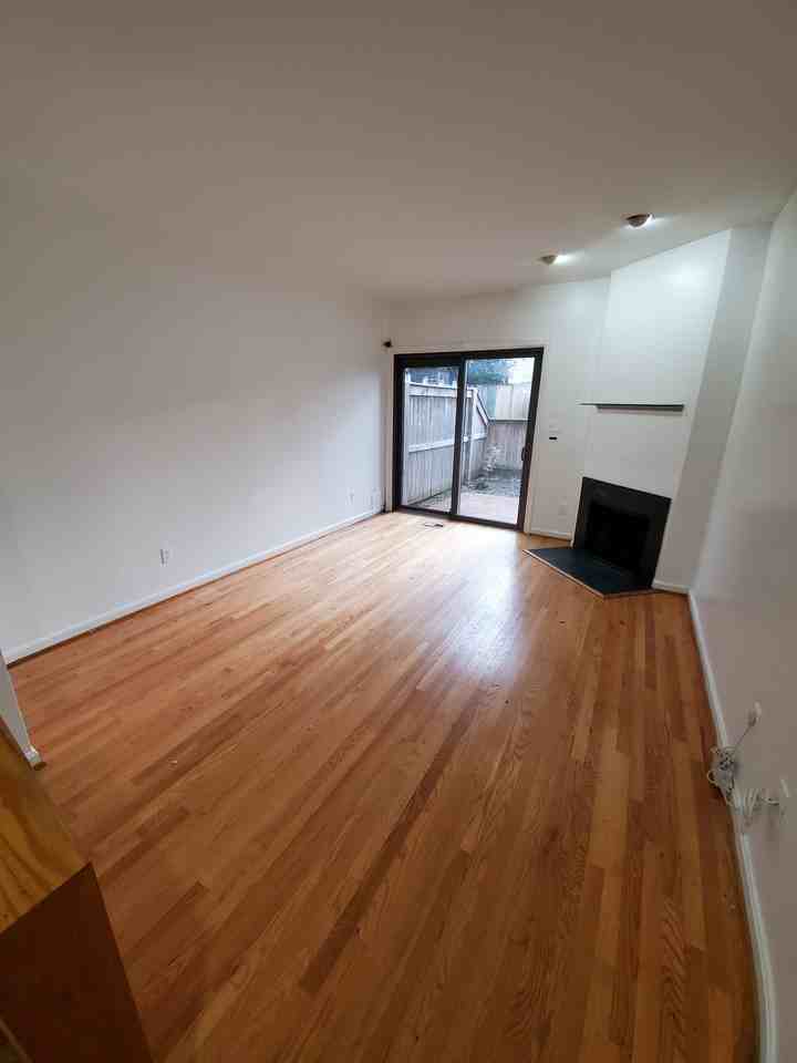 159 King George St #1 - Photo 5 of 10