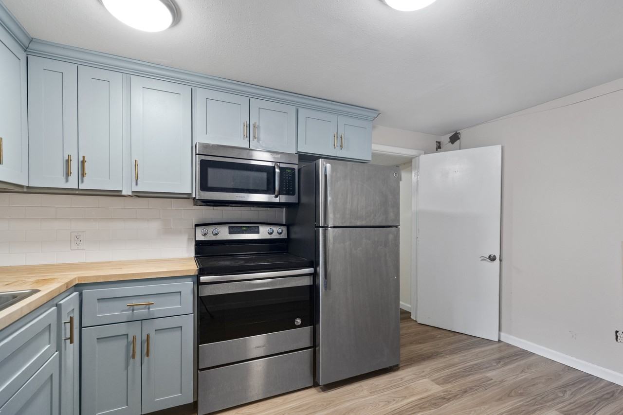 8150 Ames Way #2 - Photo 4 of 13