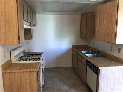 1629 Orchid Ln #D - Photo 4 of 9