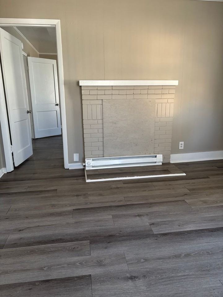 2106 Allin St - Photo 5 of 5