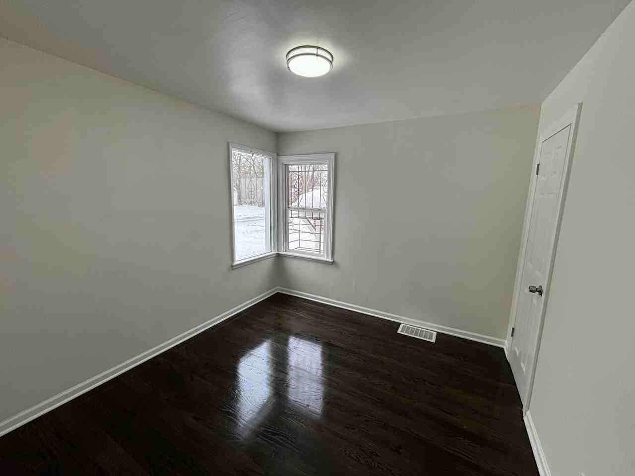 575 Durbin St #1 - Photo 3 of 20