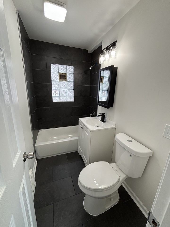 575 Durbin St #1 - Photo 4 of 20
