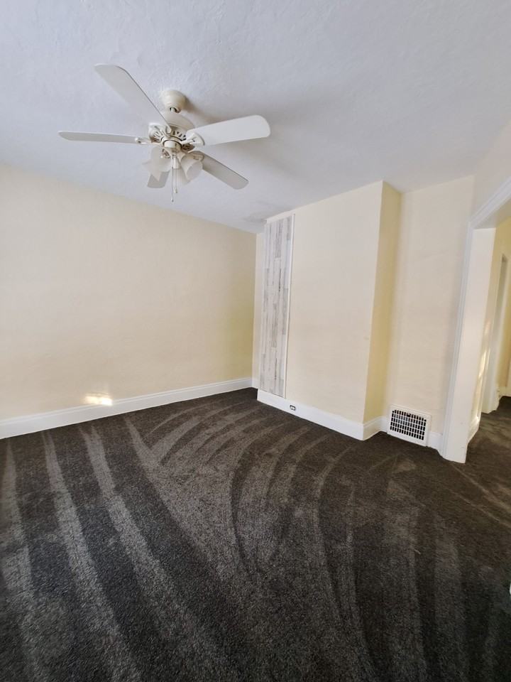 1122 Beaumont Ave #1 - Photo 2 of 10