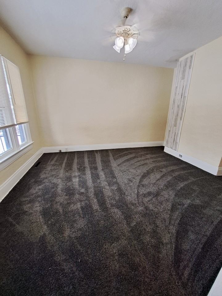 1122 Beaumont Ave #1 - Photo 3 of 10