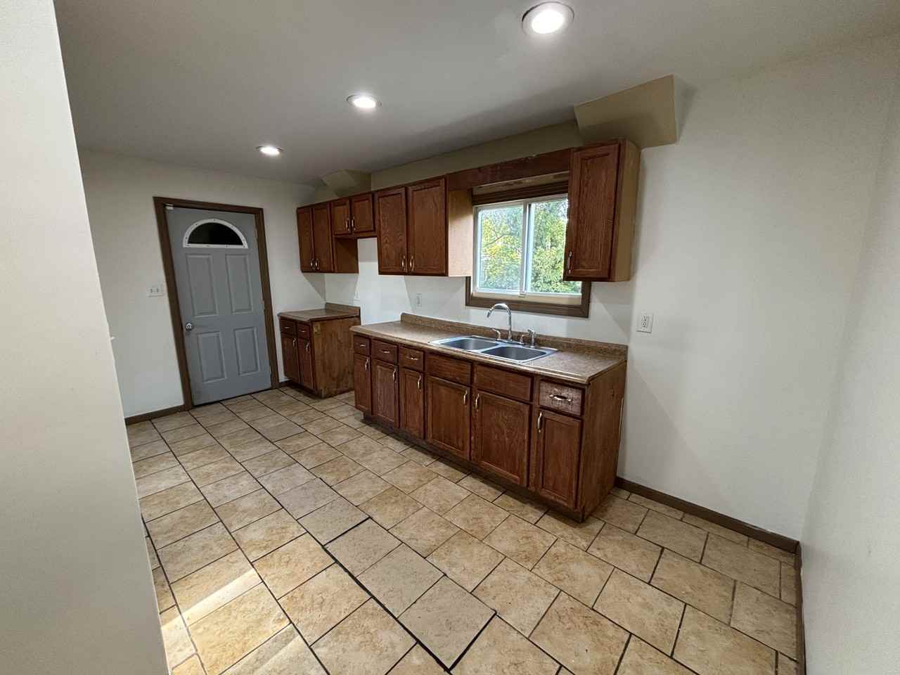 5225 W 4th Ave #1 - Photo 3 of 24