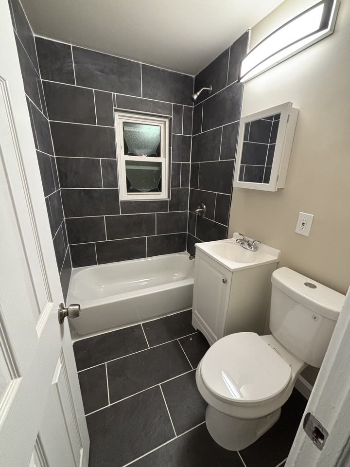 5729 W 6th Ave #1 - Photo 4 of 24