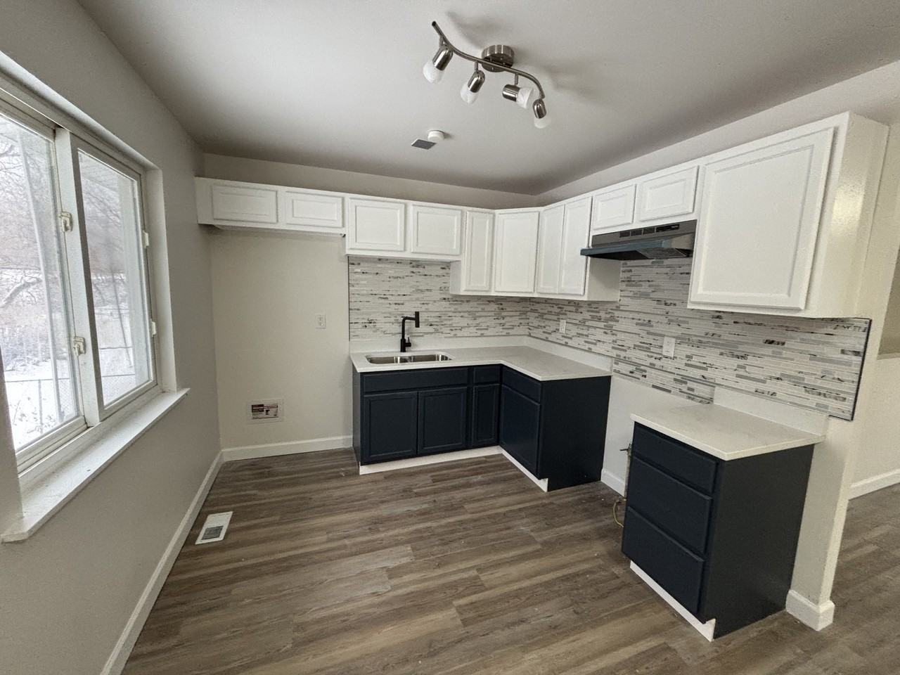 6826 E 3rd Ave #1 - Photo 7 of 24