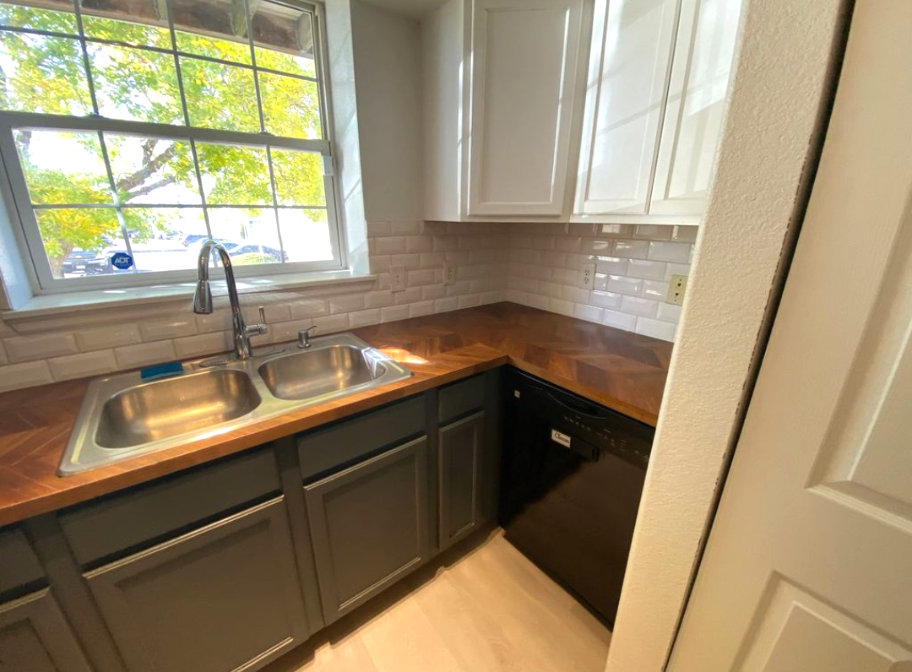 17293 E Ford Dr #1 - Photo 3 of 21