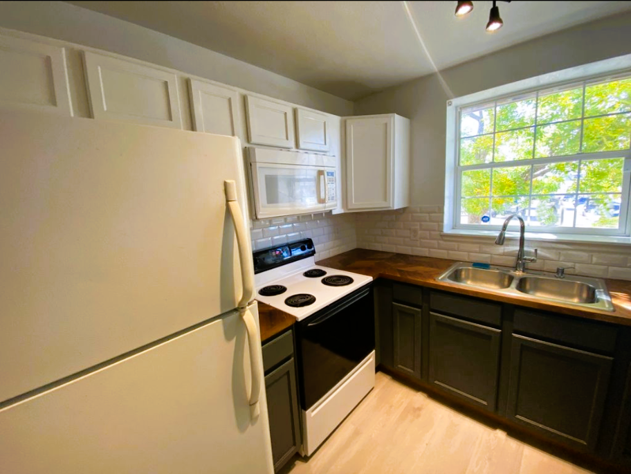 17293 E Ford Dr #1 - Photo 4 of 21