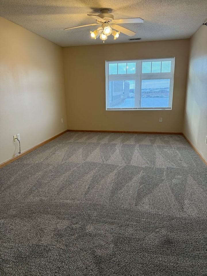 North Park Apartments - Photo 3 of 16