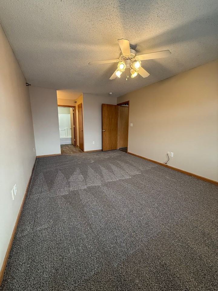 North Park Apartments - Photo 5 of 16