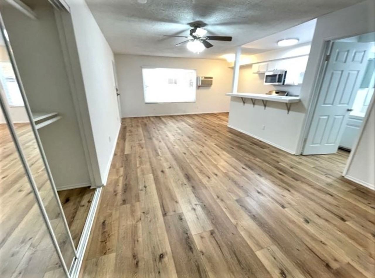 5708 Tujunga Ave - Photo 3 of 13