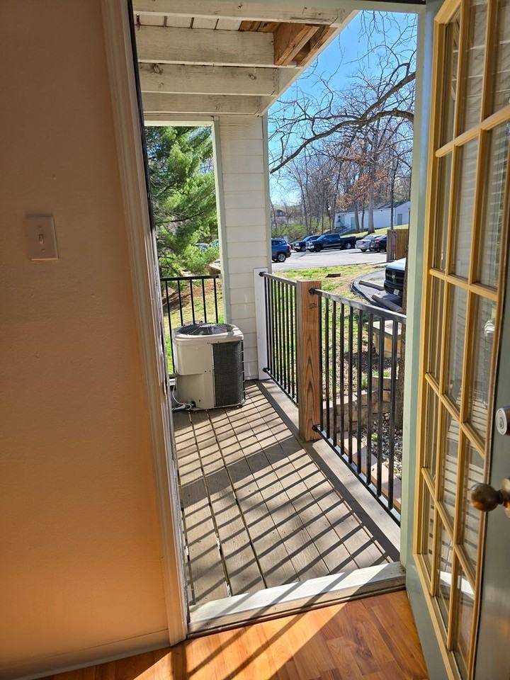 Bent Oak Apartments - Photo 6 of 26