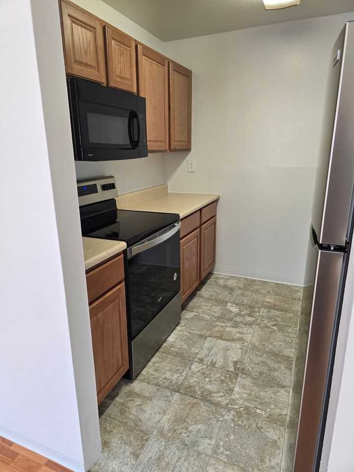 Bent Oak Apartments - Photo 7 of 26