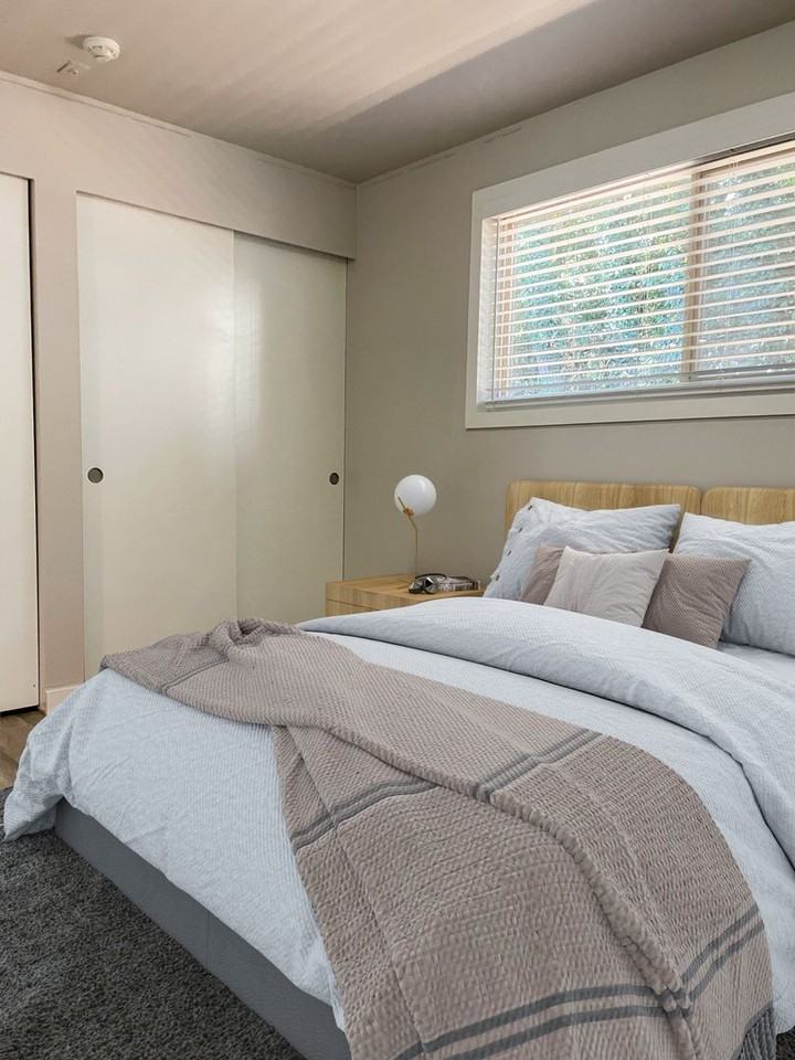 Hillside - Photo 4 of 13