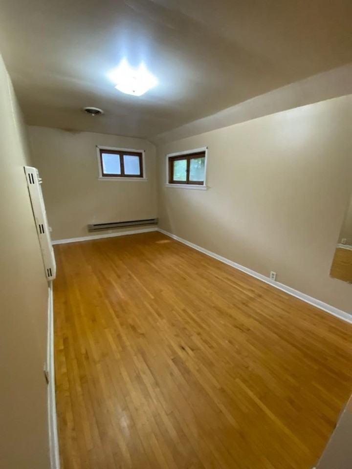 501 S Elm St - Photo 6 of 7