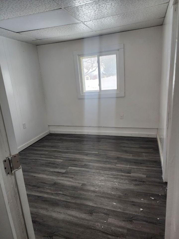 5582 S Oceana Dr - Photo 5 of 13