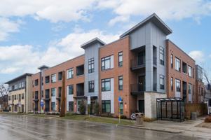 featured image of 1121 S Park St