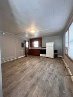 featured image of 1570 E Madison St