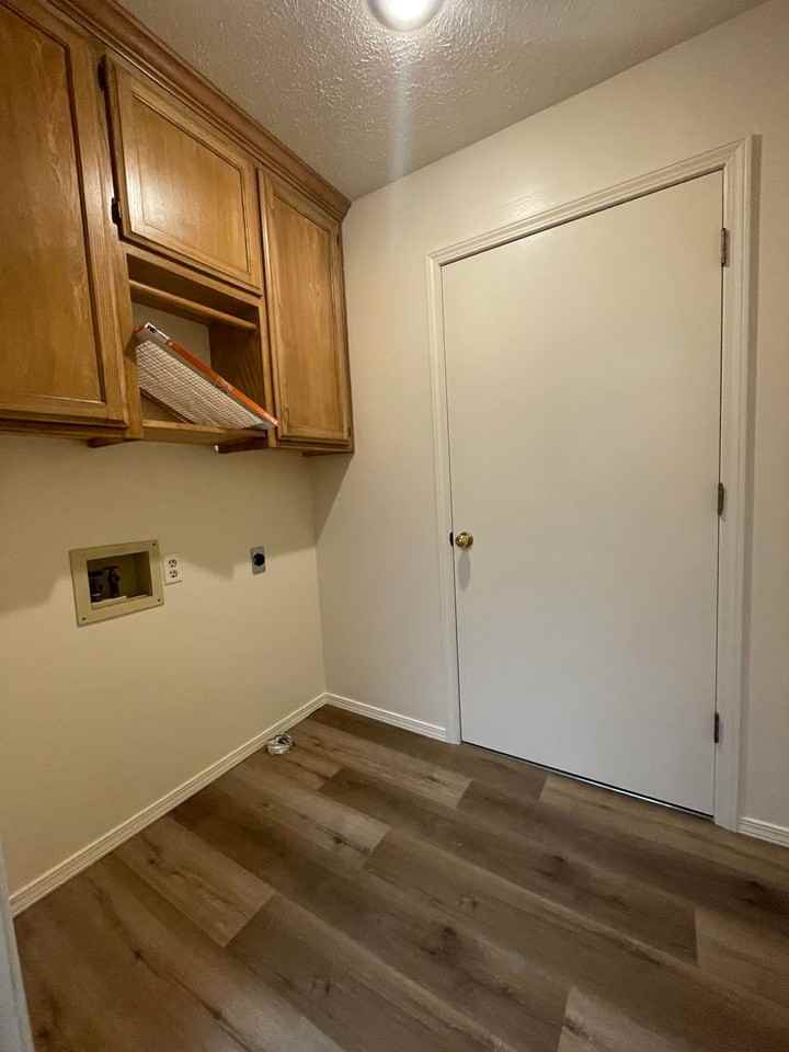 2641 S Glenview Ave - Photo 6 of 17