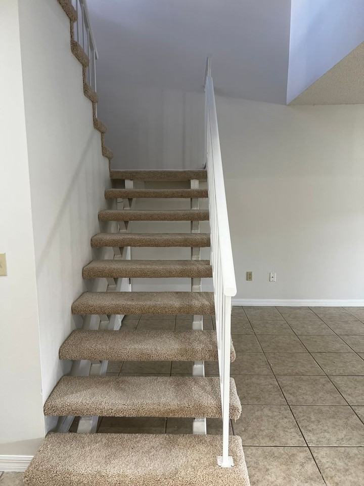 8224 Breeze Cove Ln - Photo 3 of 26