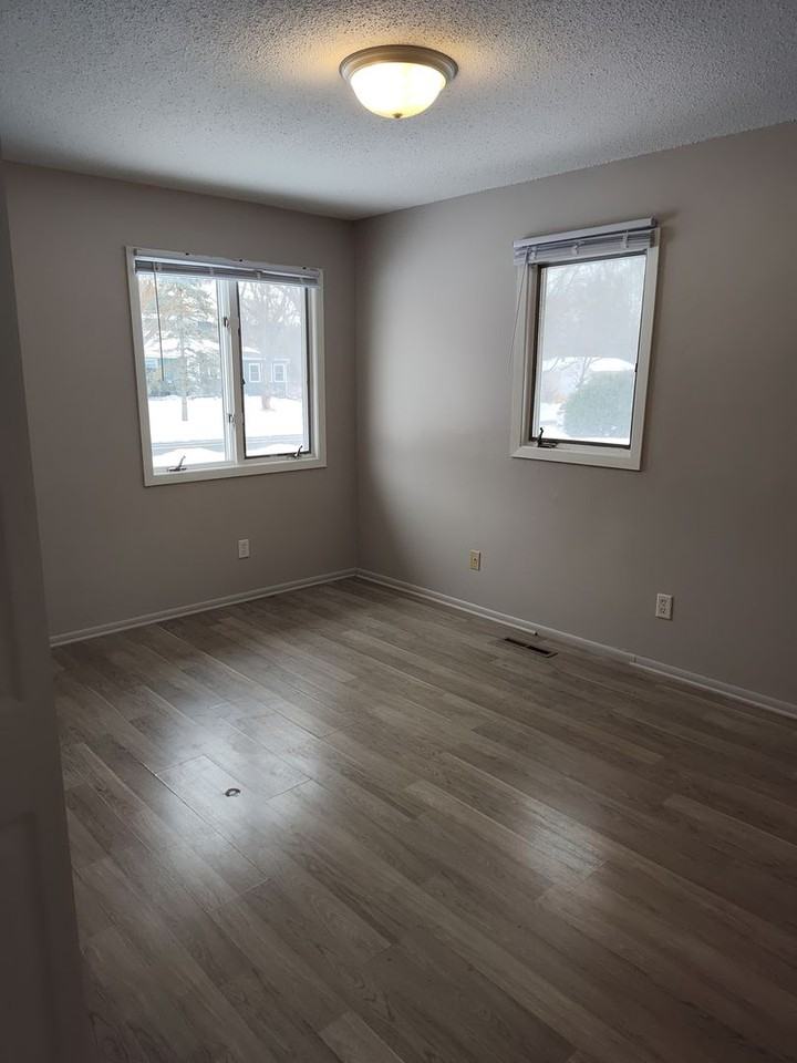 3767 Highland Ave - Photo 5 of 9