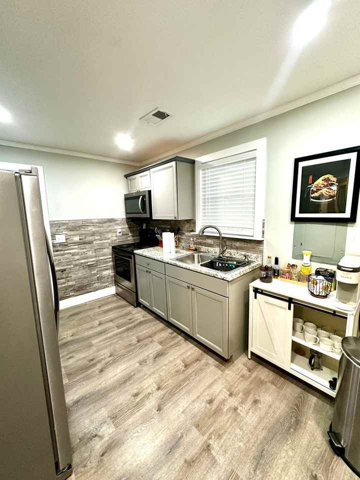 920 N 6th St - Photo 3 of 10